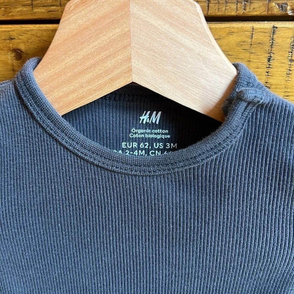 H&M long-sleeved baby bodysuits